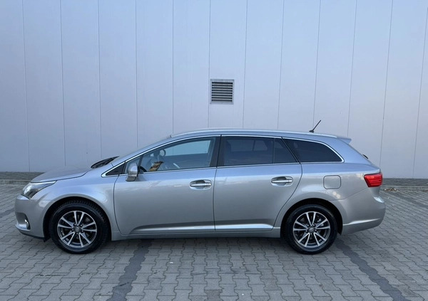 Toyota Avensis cena 46800 przebieg: 213000, rok produkcji 2015 z Piotrków Kujawski małe 352
